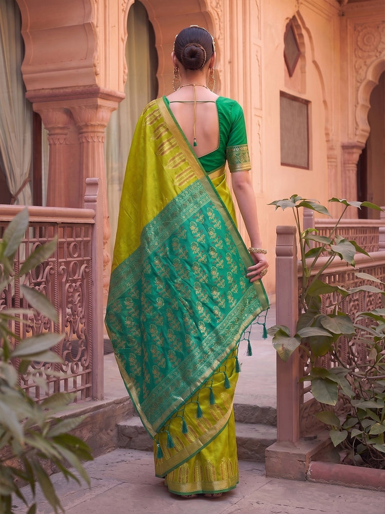 Soft Silk Saree With Zari Work
