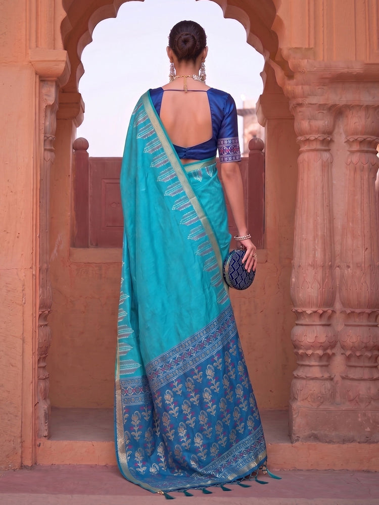 Soft Silk Saree With Zari Work